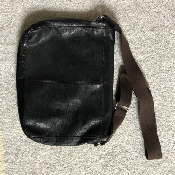UGG Bags Ugg Leather Messenger Bag Poshmark